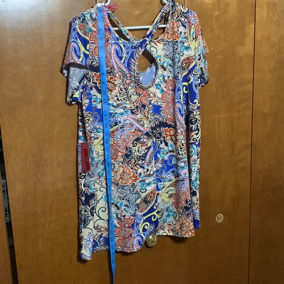 CYRUS- Short Sleeve / Criss Cross in Back Brightly Colored & Patterns Shirt - Picture 5 of 10